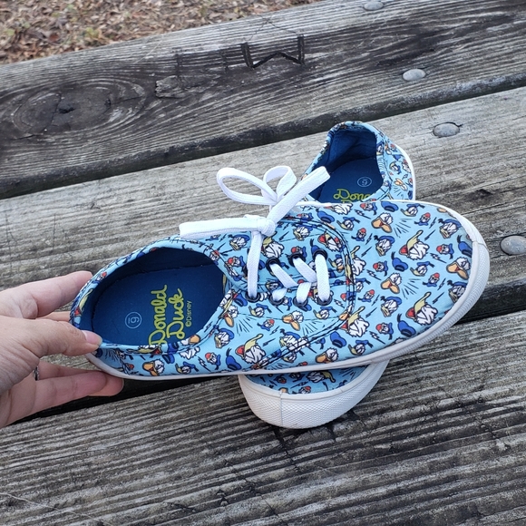 Disney Donald Duck Sneakers - Picture 3 of 3